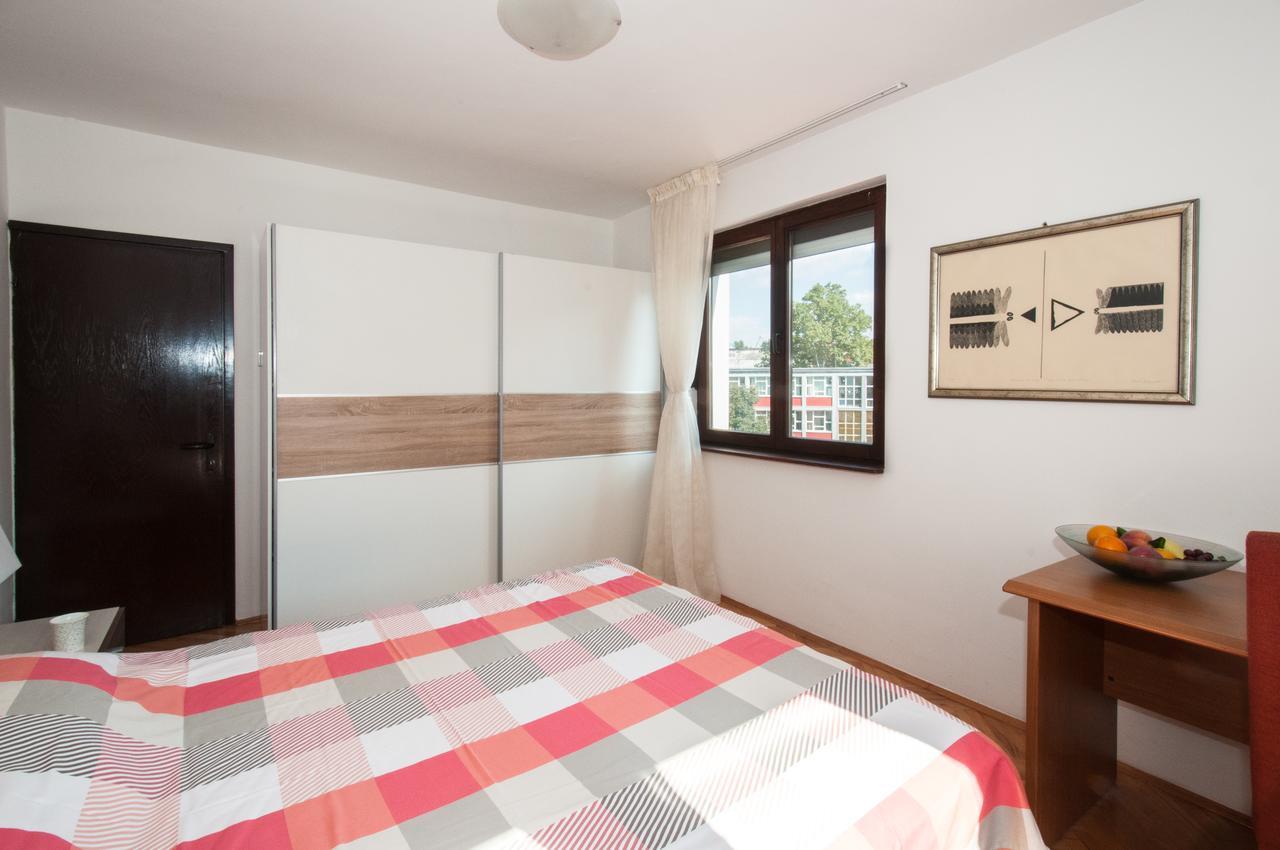 Sensitive Apartment Belgrado Exterior foto